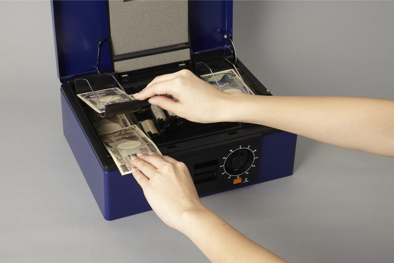 cb8770_fn_tray-1280x854.jpg