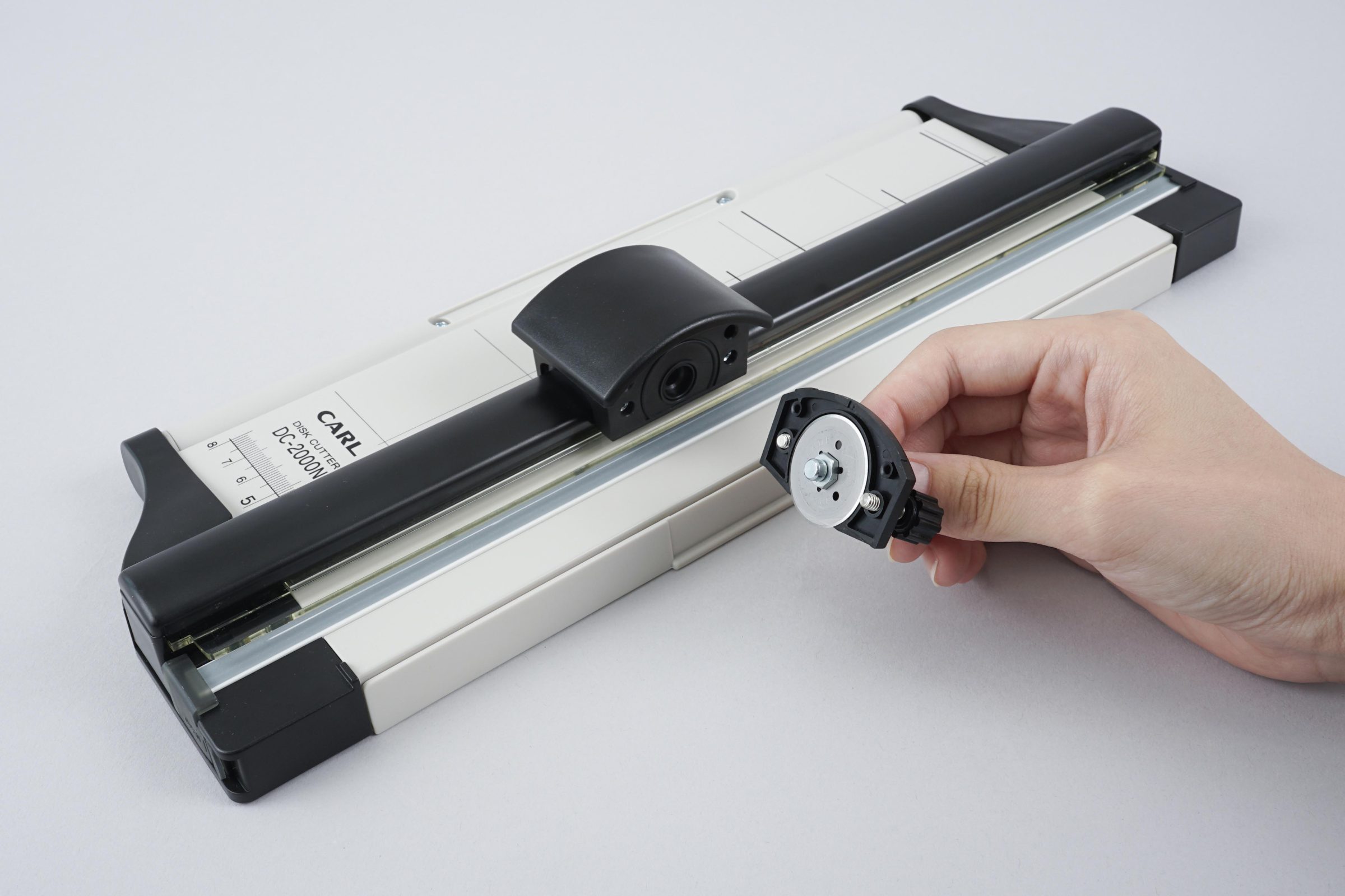 tome classic-pro DCP2000 No.２ 10-sheet Foldable Rotary Trimmer SLIM | DC-2000N (A4) - CARL
